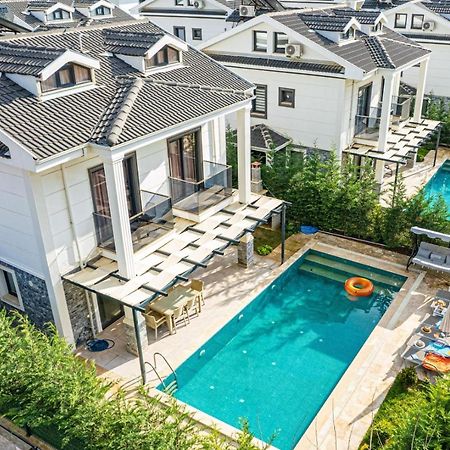 4 Bedroom Holiday Villa In Hisaroenue Oeluedeniz- Gold Rose 페티예 외부 사진