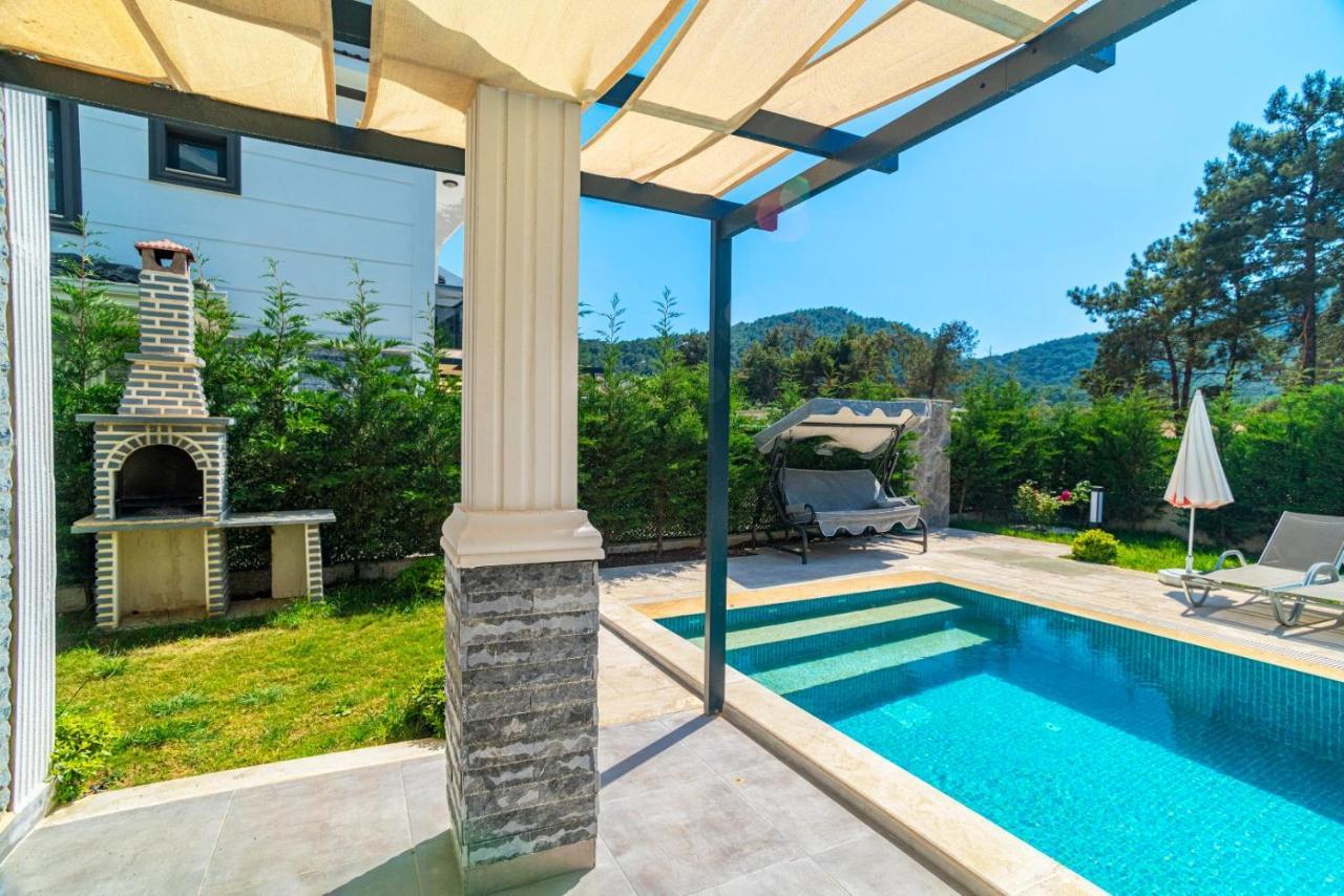 4 Bedroom Holiday Villa In Hisaroenue Oeluedeniz- Gold Rose 페티예 외부 사진