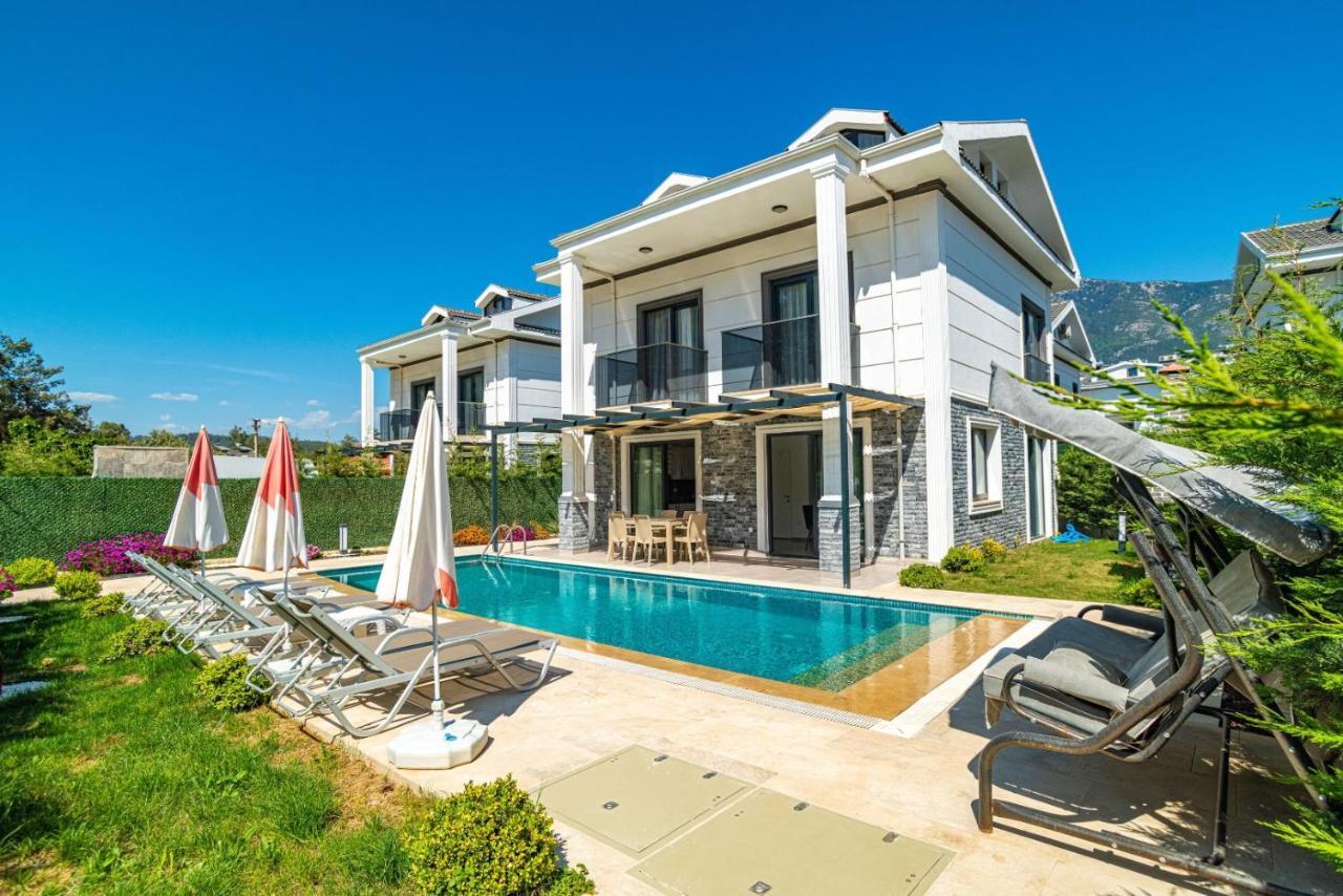 4 Bedroom Holiday Villa In Hisaroenue Oeluedeniz- Gold Rose 페티예 외부 사진