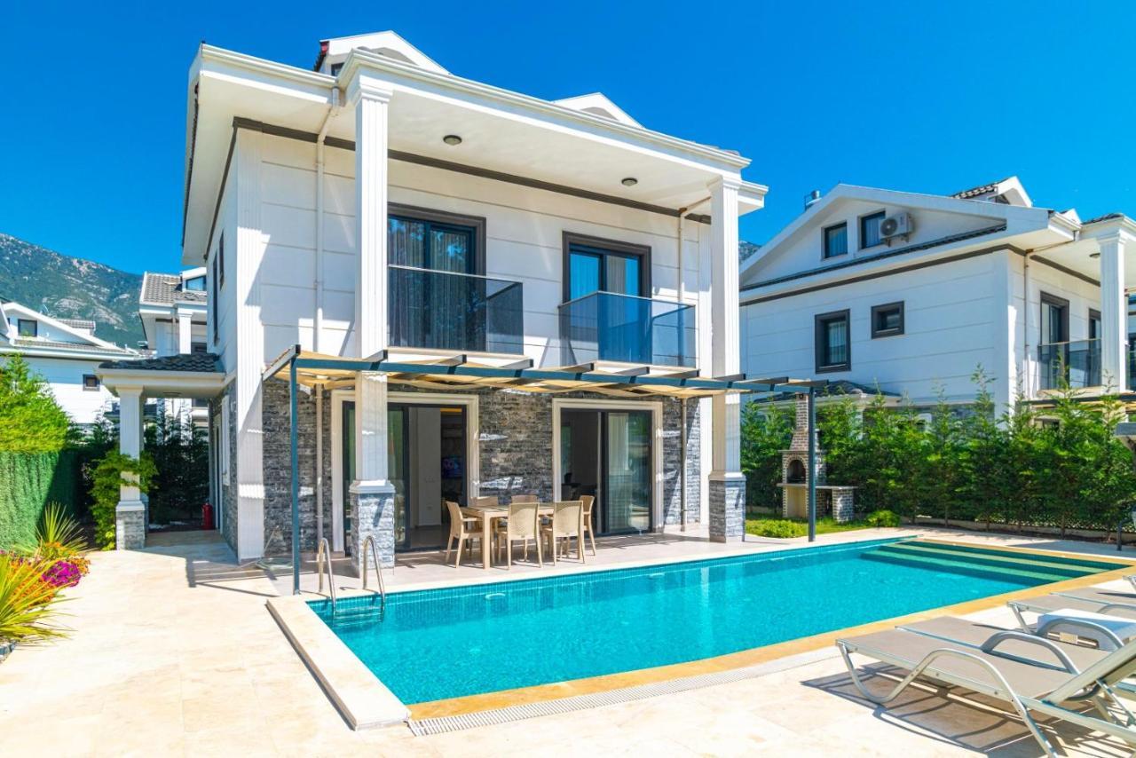 4 Bedroom Holiday Villa In Hisaroenue Oeluedeniz- Gold Rose 페티예 외부 사진