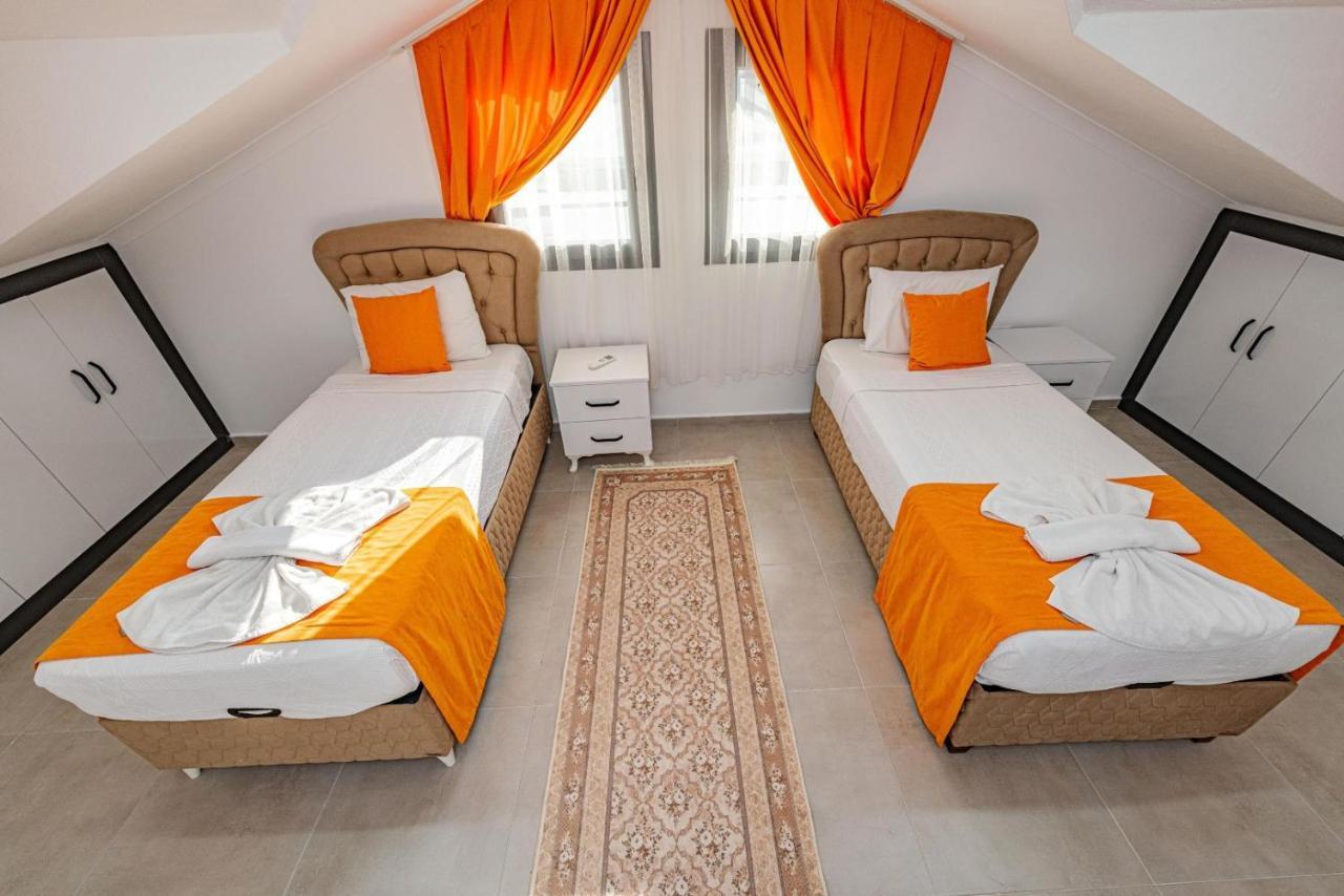 4 Bedroom Holiday Villa In Hisaroenue Oeluedeniz- Gold Rose 페티예 외부 사진
