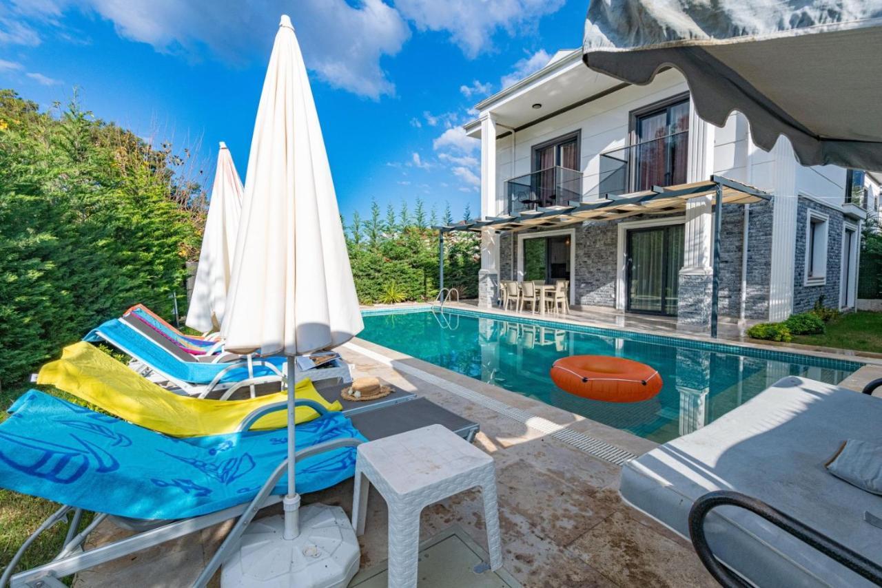 4 Bedroom Holiday Villa In Hisaroenue Oeluedeniz- Gold Rose 페티예 외부 사진