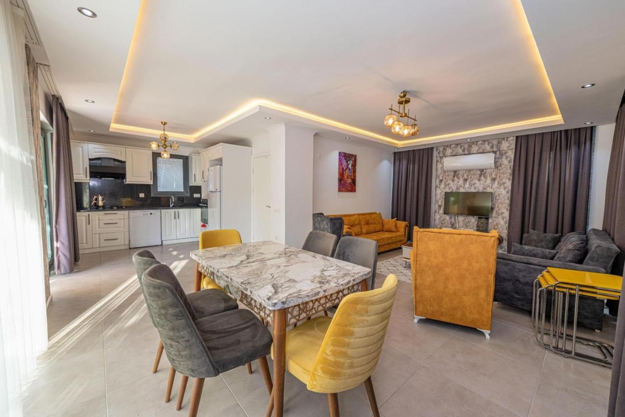 4 Bedroom Holiday Villa In Hisaroenue Oeluedeniz- Gold Rose 페티예 외부 사진