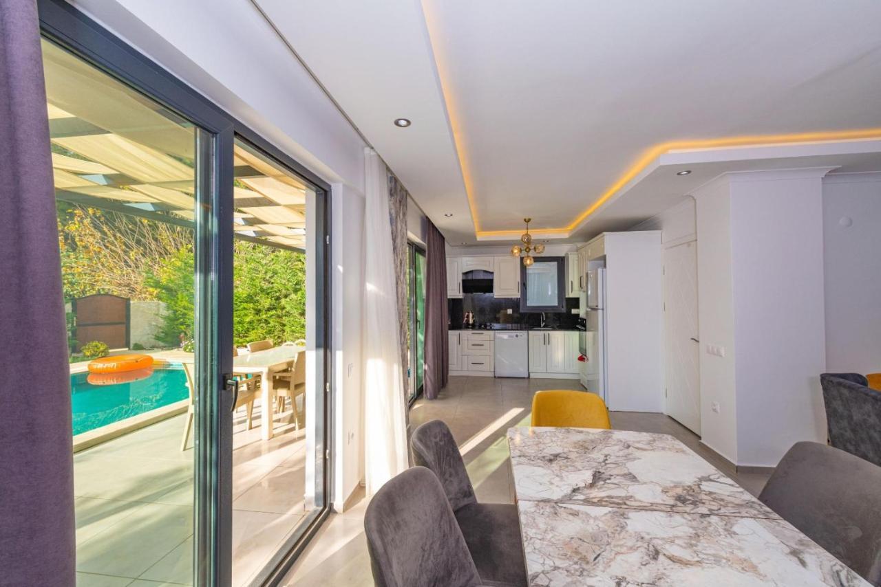 4 Bedroom Holiday Villa In Hisaroenue Oeluedeniz- Gold Rose 페티예 외부 사진