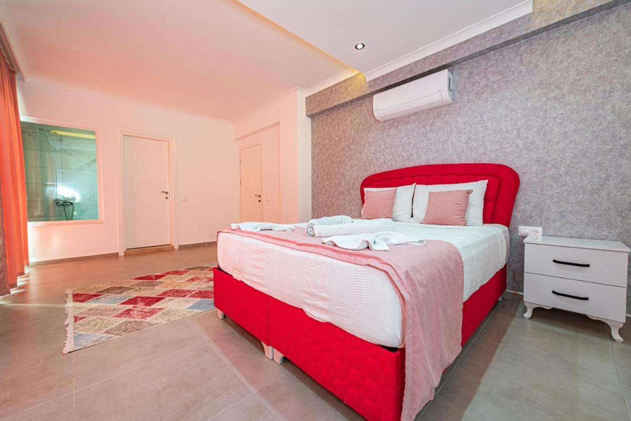 4 Bedroom Holiday Villa In Hisaroenue Oeluedeniz- Gold Rose 페티예 외부 사진