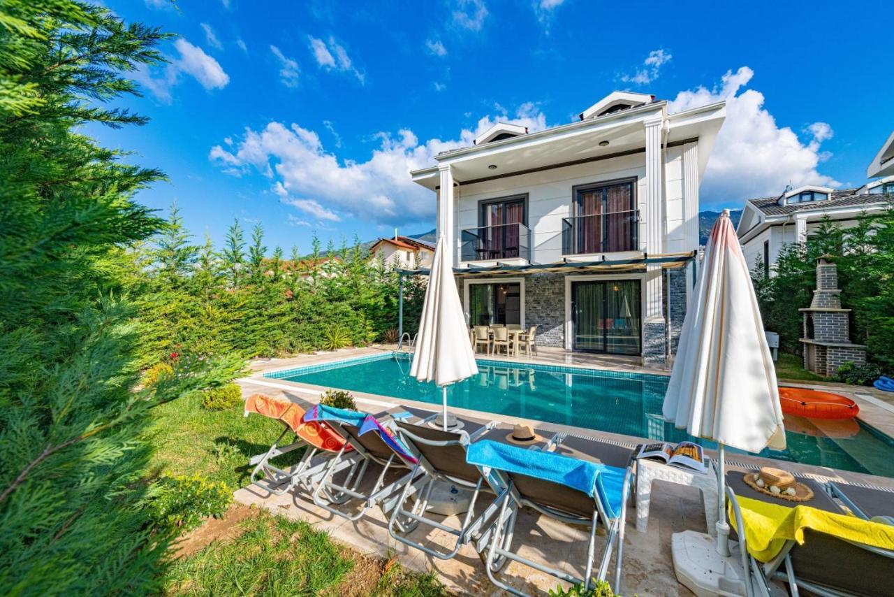 4 Bedroom Holiday Villa In Hisaroenue Oeluedeniz- Gold Rose 페티예 외부 사진