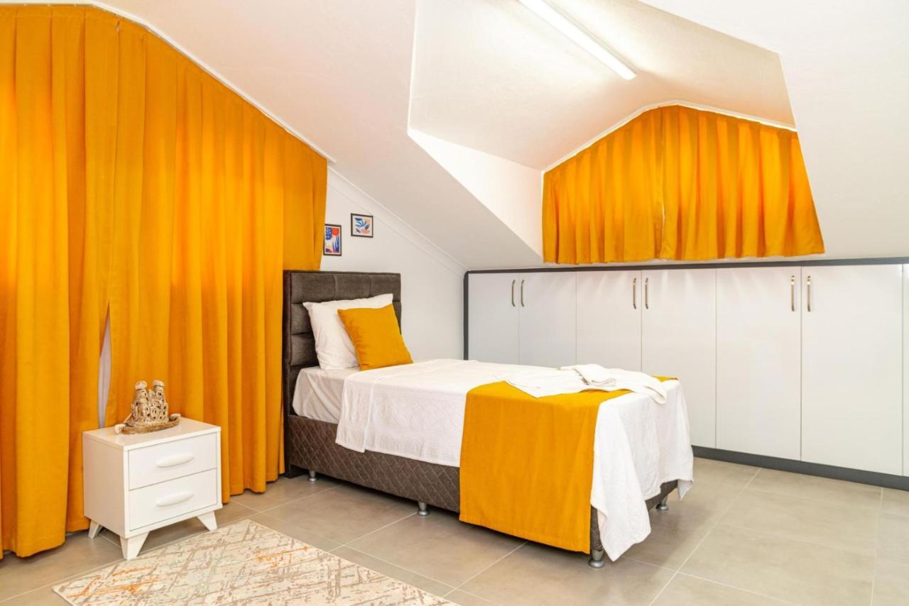 4 Bedroom Holiday Villa In Hisaroenue Oeluedeniz- Gold Rose 페티예 외부 사진